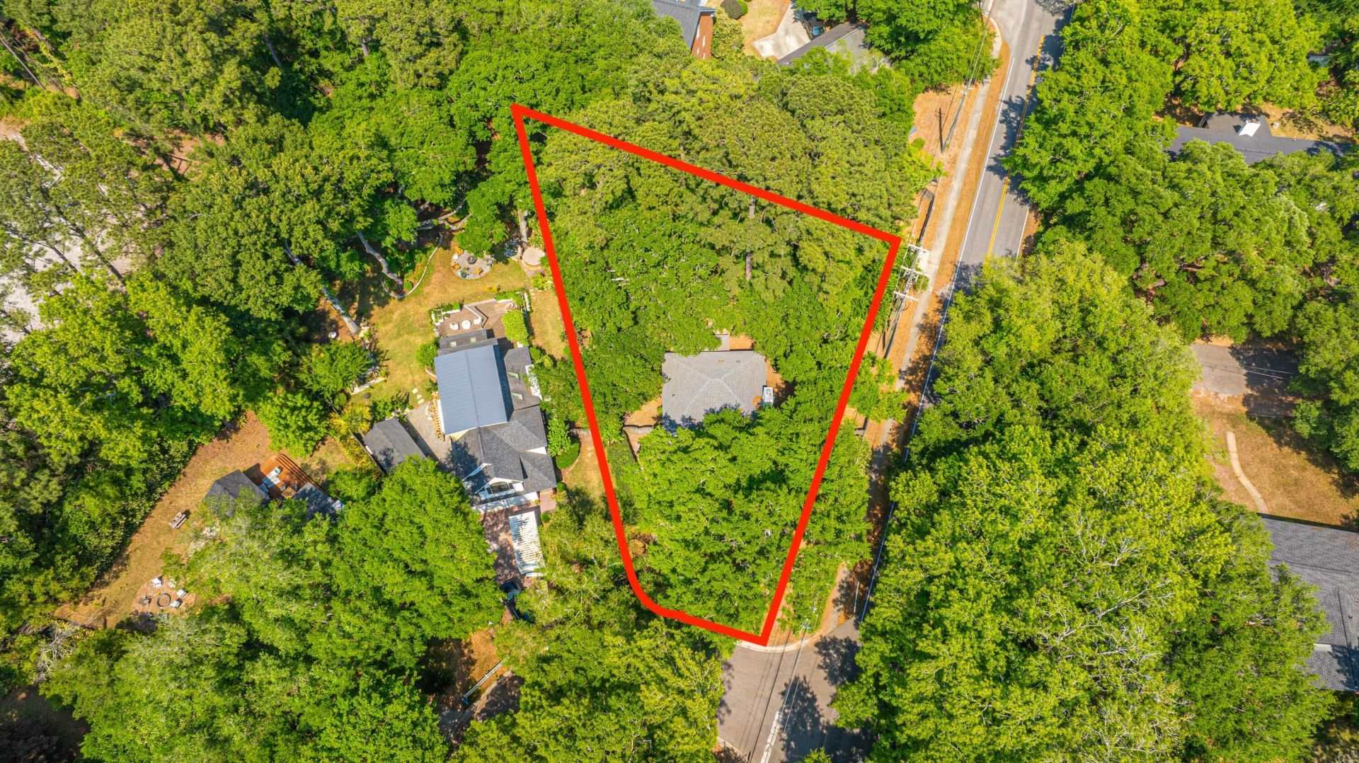 2 Latham Circle Photo 28