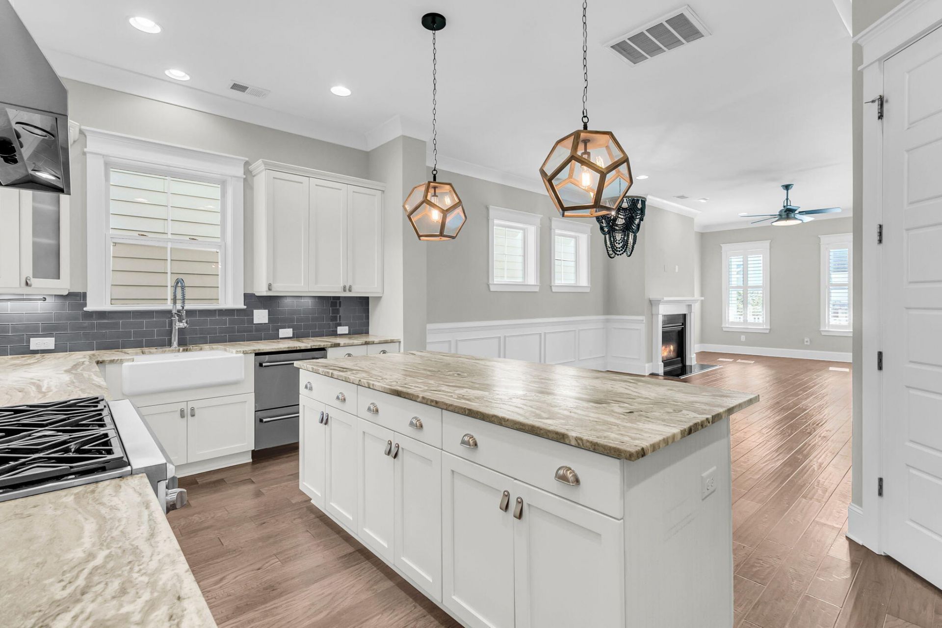 2552 Josiah Street Photo 13