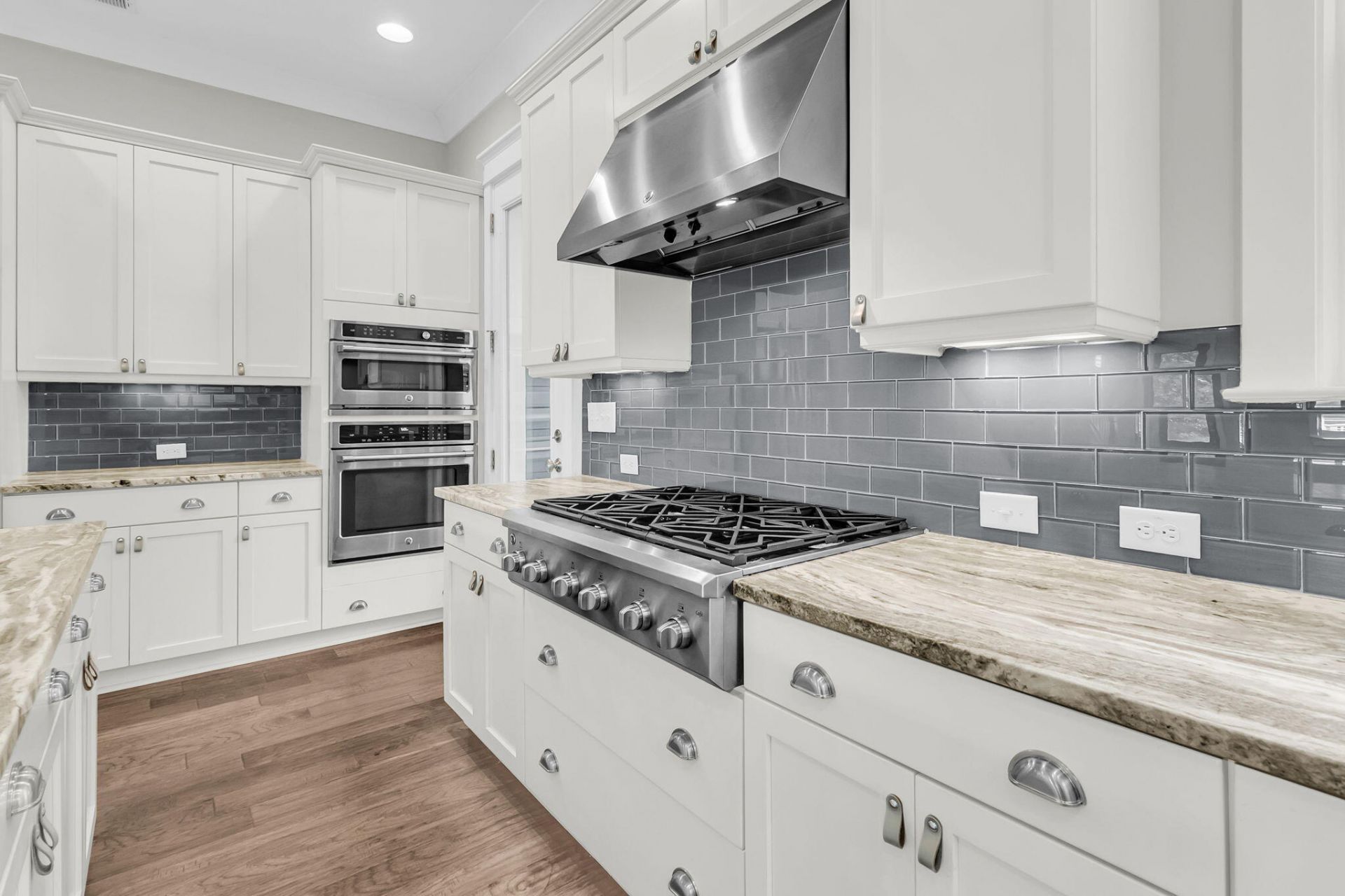 2552 Josiah Street Photo 14