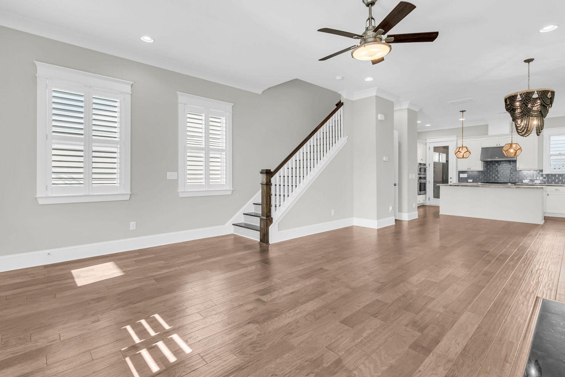 2552 Josiah Street Photo 18