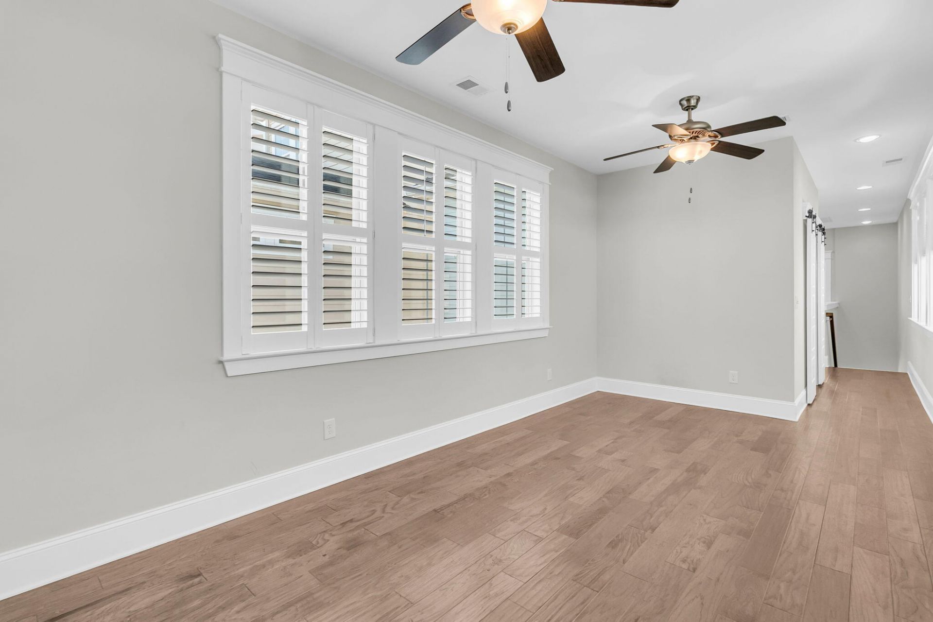 2552 Josiah Street Photo 20