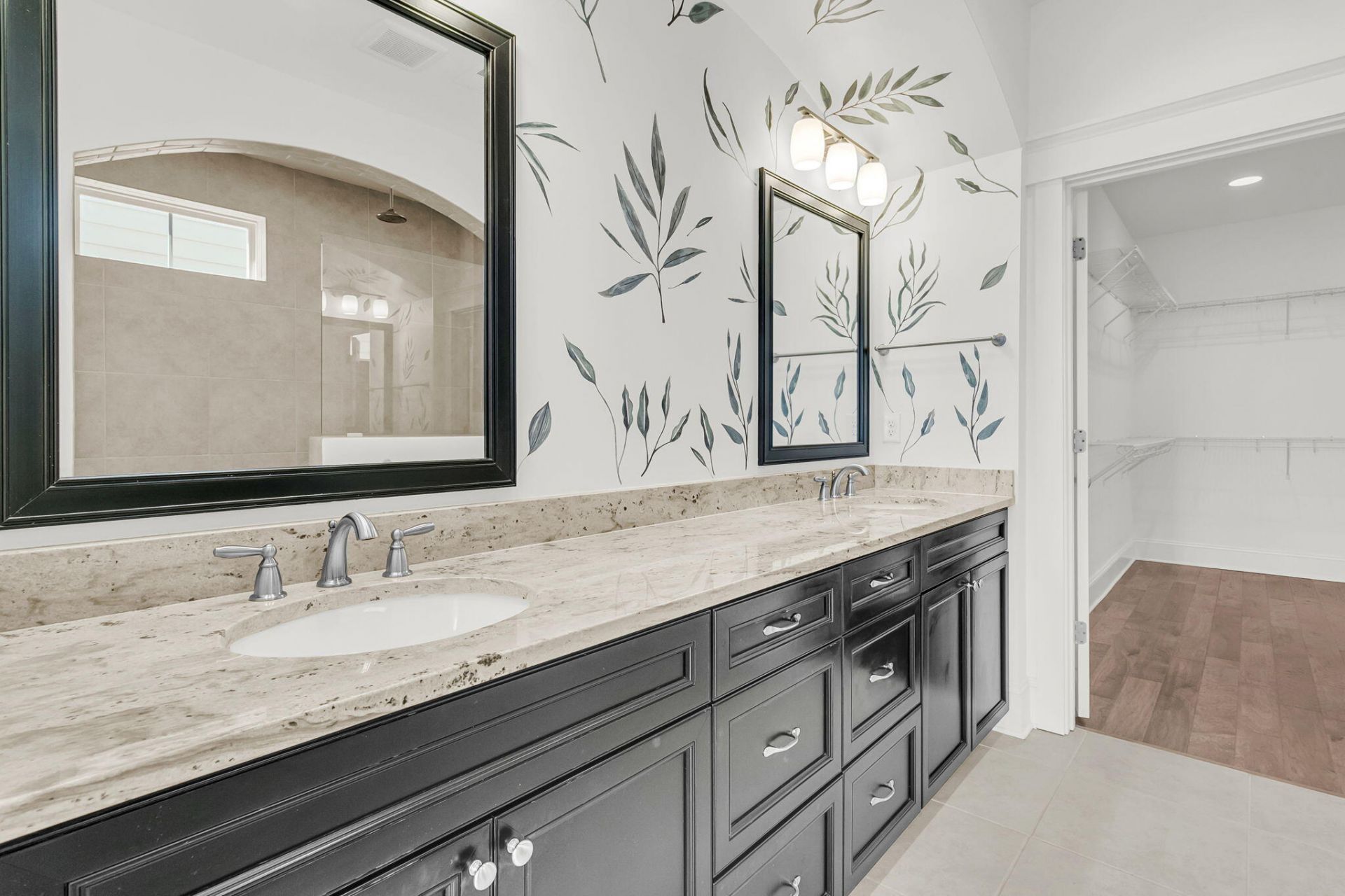 2552 Josiah Street Photo 24