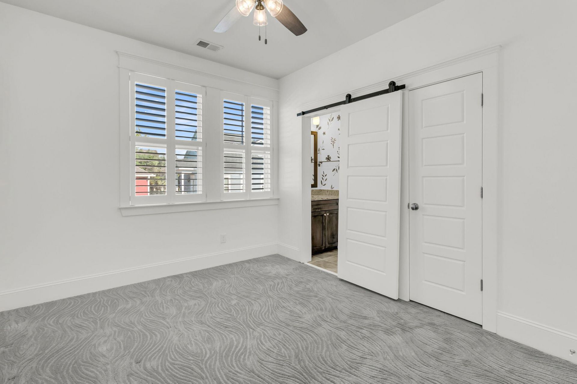 2552 Josiah Street Photo 29