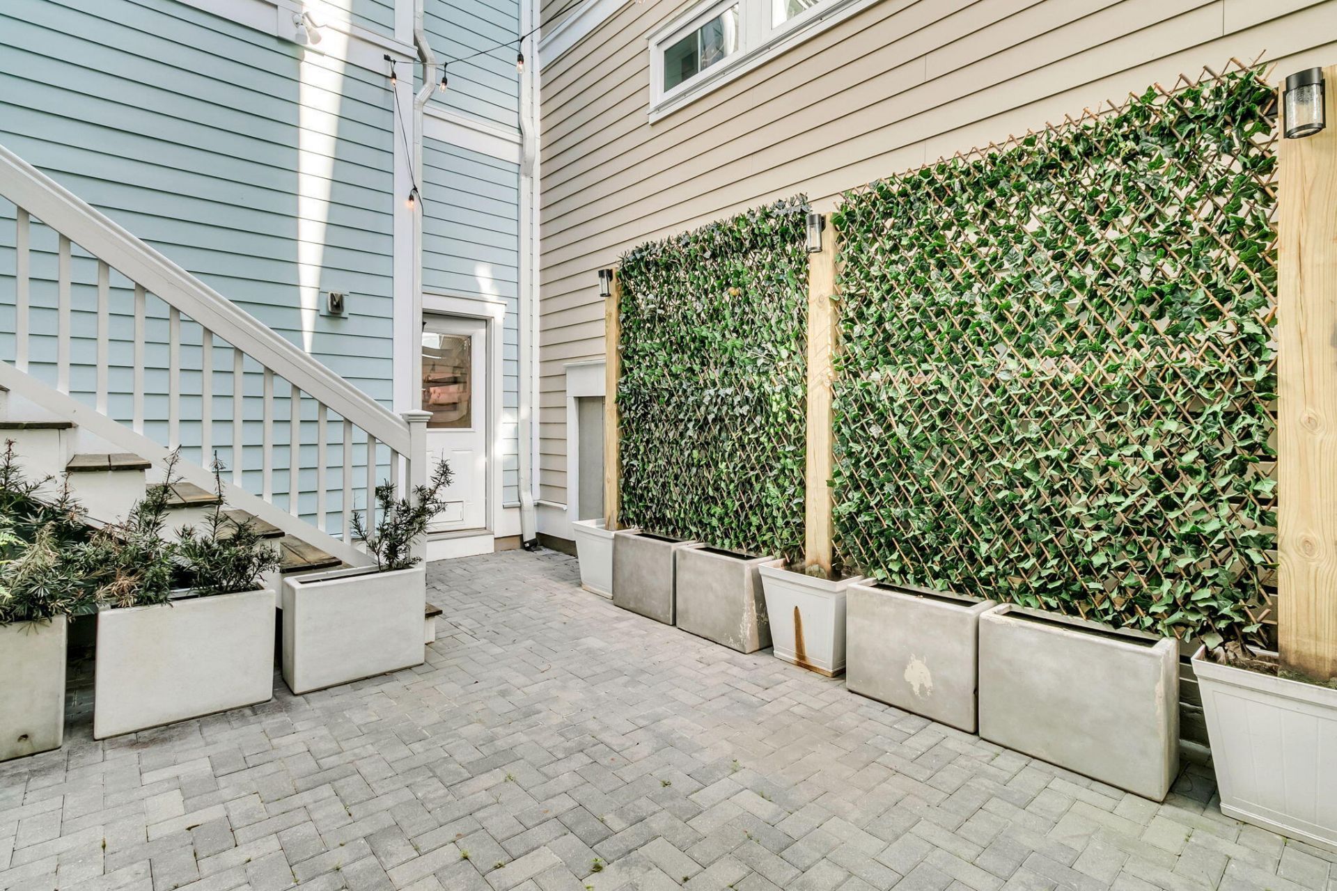 2552 Josiah Street Photo 36