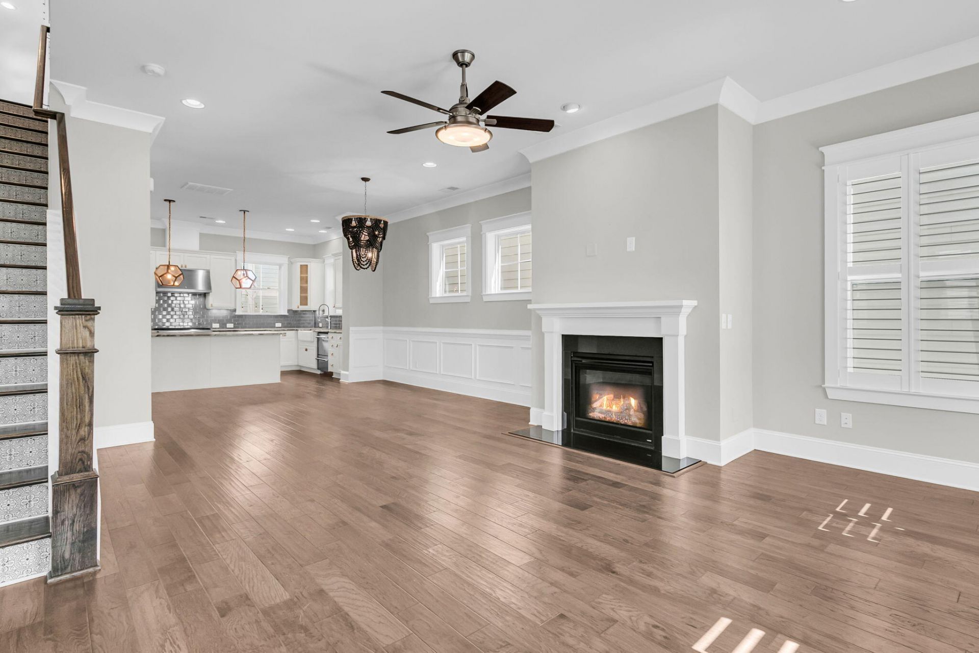 2552 Josiah Street Photo 6