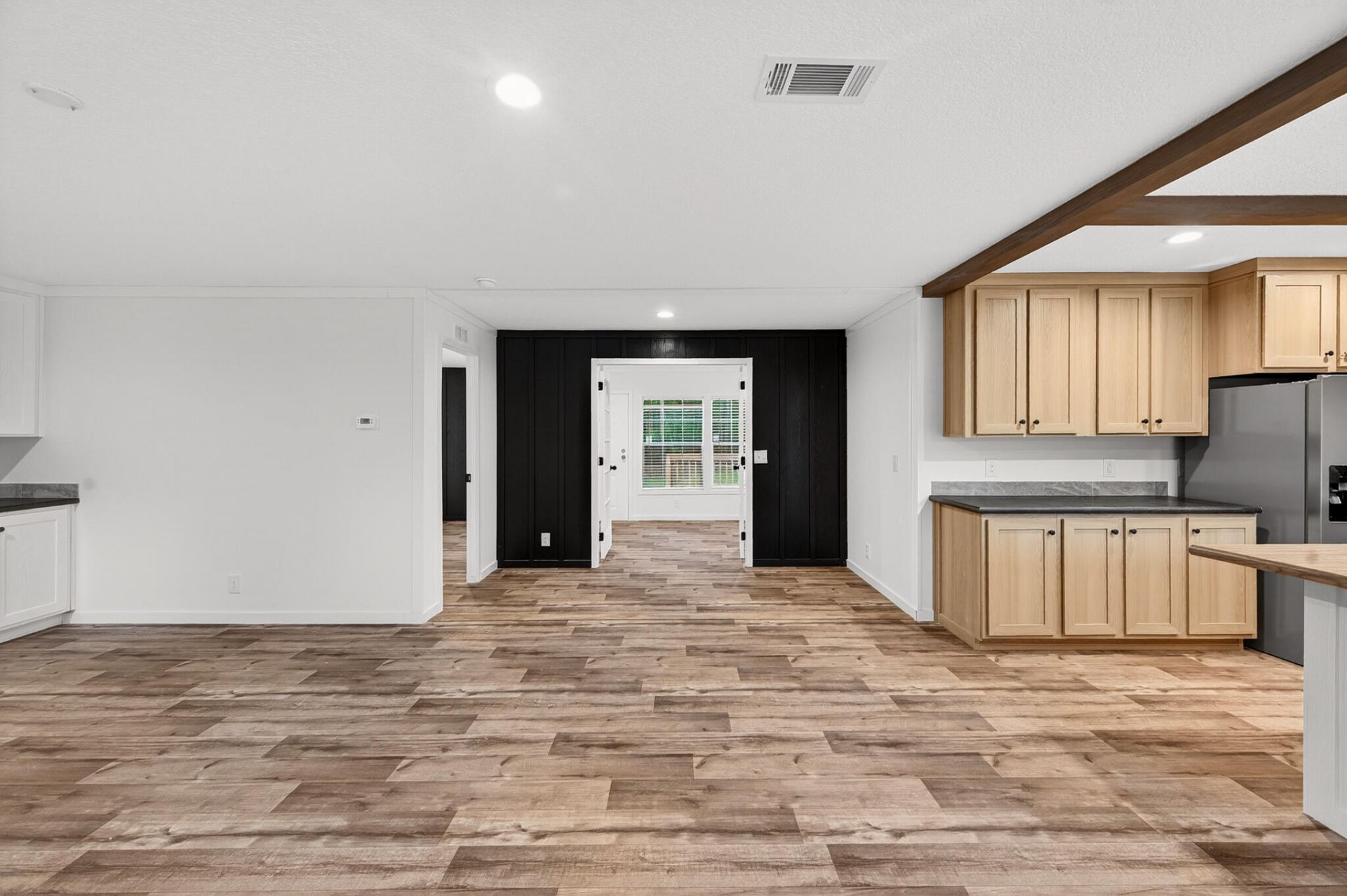 111 Ash Hill Drive Photo 2
