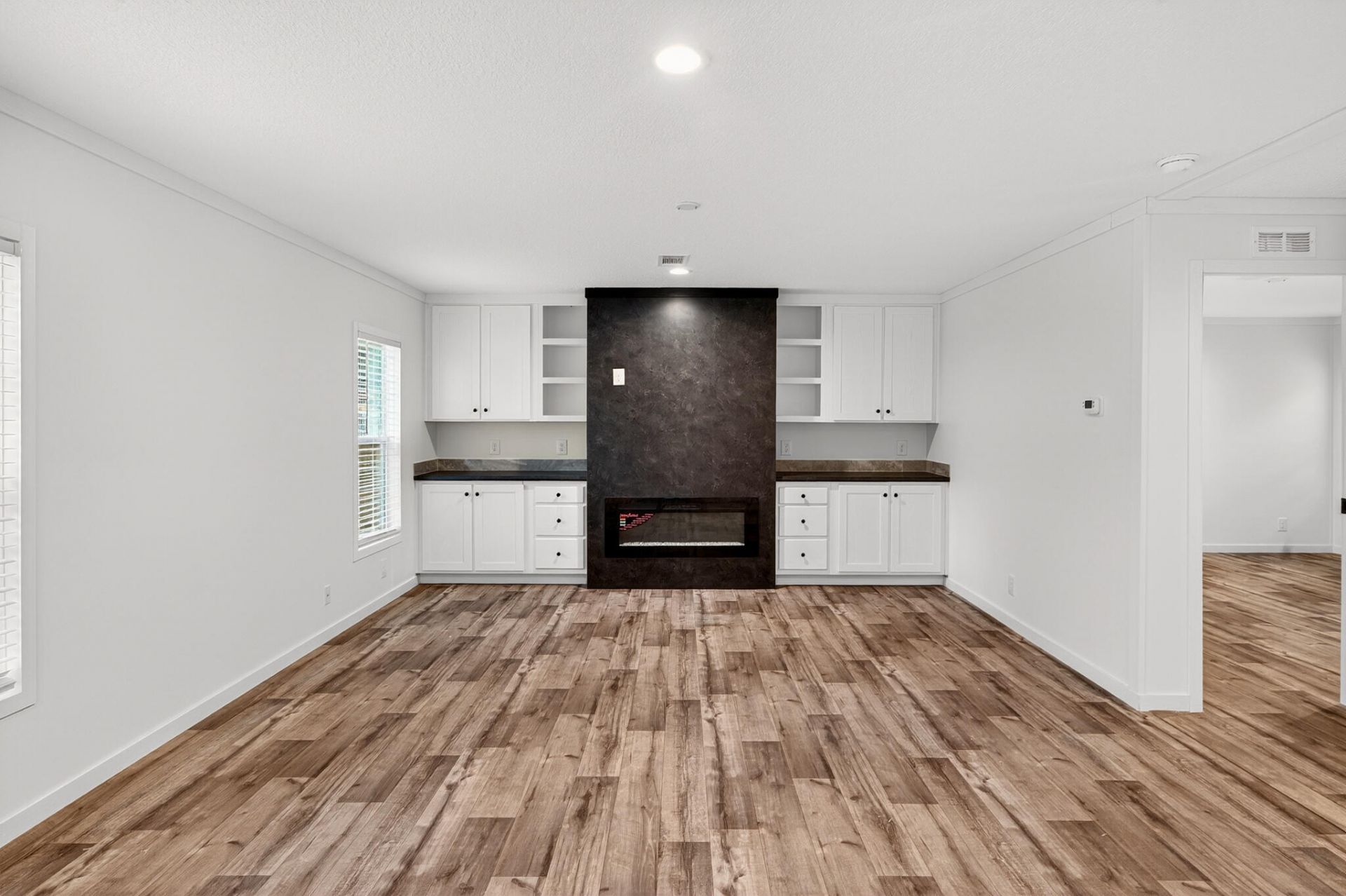111 Ash Hill Drive Photo 3