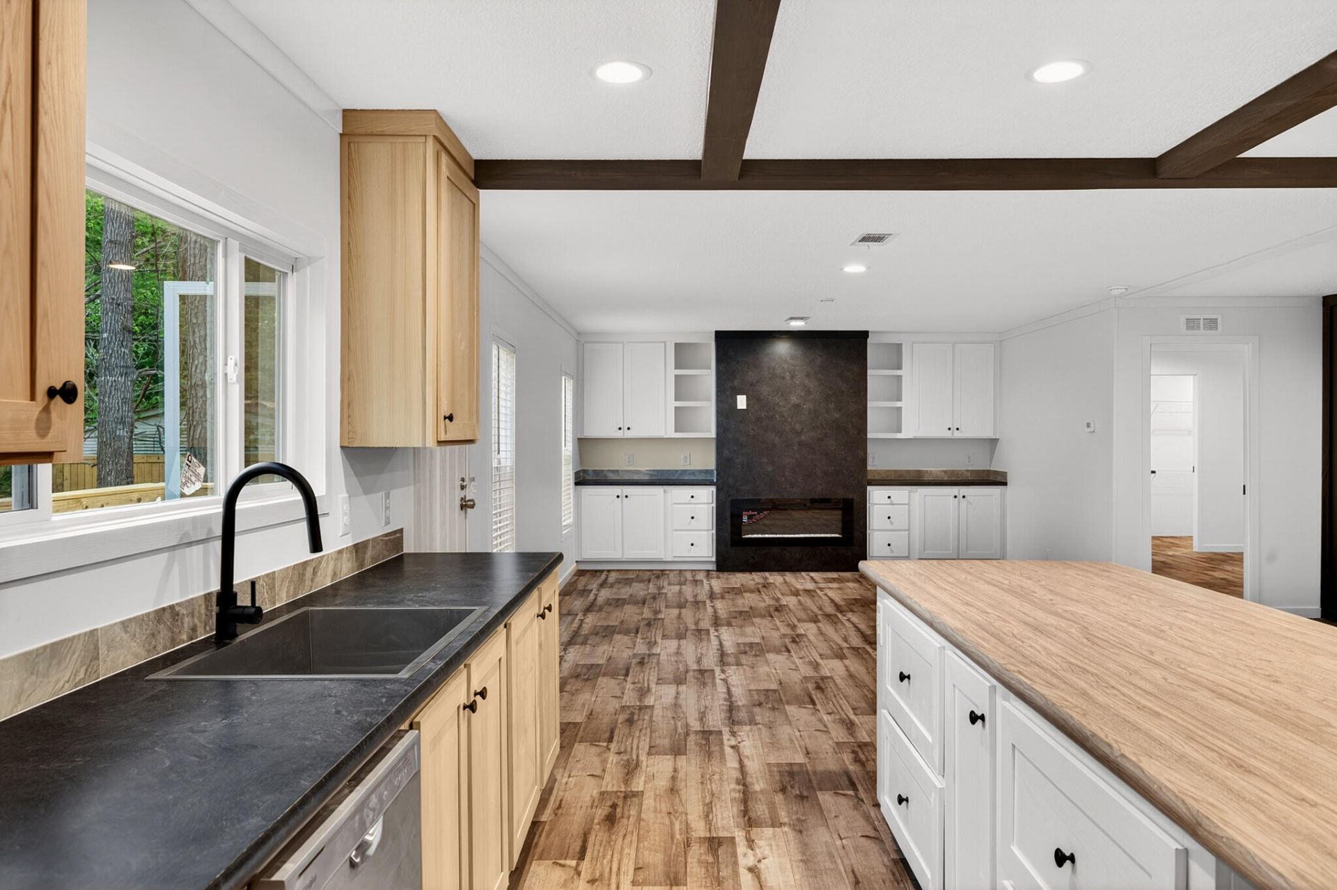 111 Ash Hill Drive Photo 9