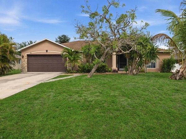 403 SW 28th PL , CAPE CORAL, FL 33991