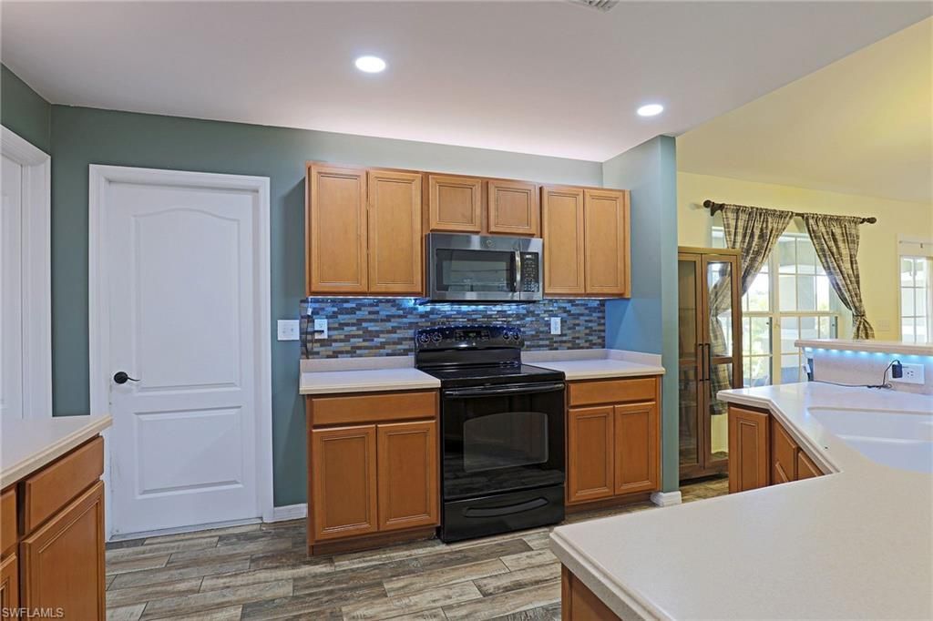 3016 SW 23rd Ave, Cape Coral, FL 33914 Photo