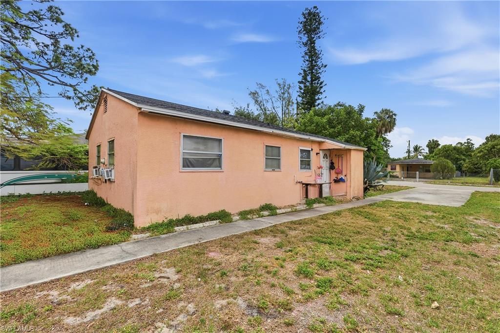 2355 Jeffcott St, Fort Myers, FL 33901 Photo