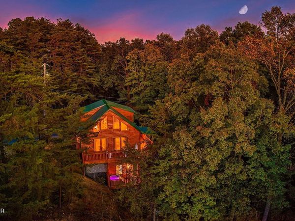 2924 Pine Haven Drive, Sevierville, TN 37862