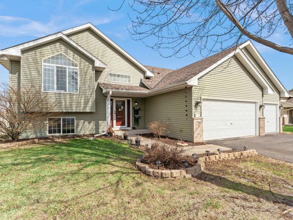 1106 Maplewood Avenue SW, Isanti, MN 55040