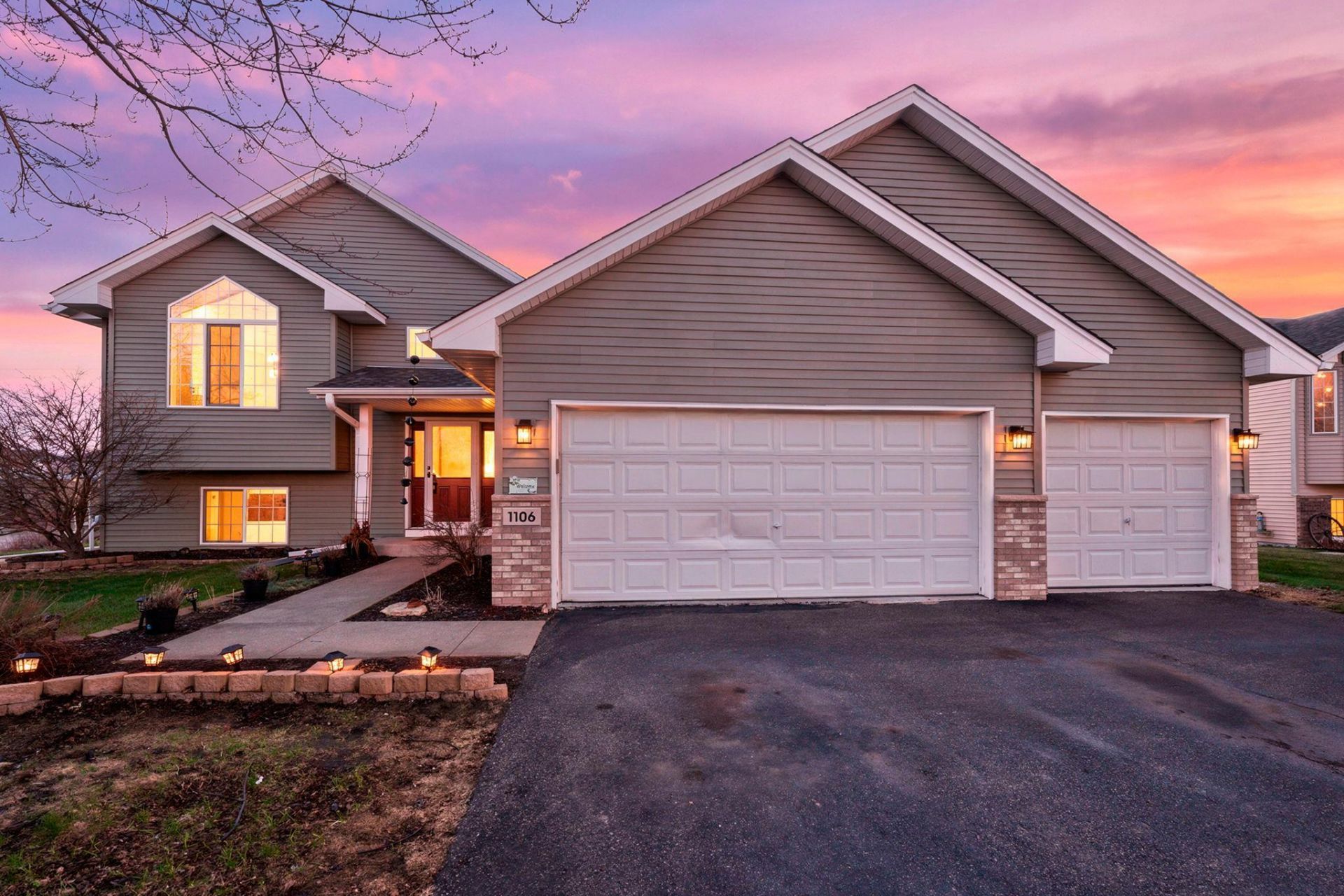 1106 Maplewood Avenue SW, Isanti, MN 55040