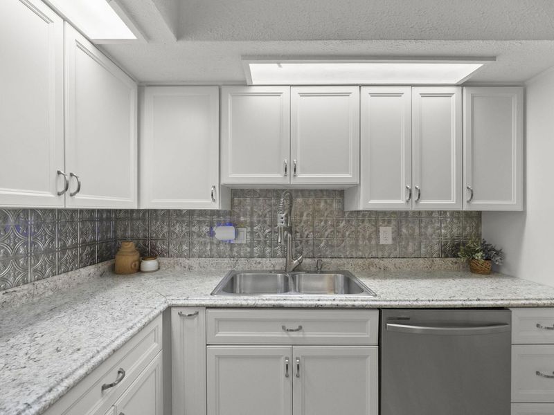 754 Pointview Drive, Westerville, OH 43081 Photo 13