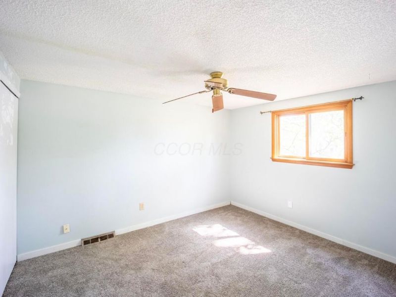 5657 Holyoke Lane, Columbus, OH 43231 Photo 10