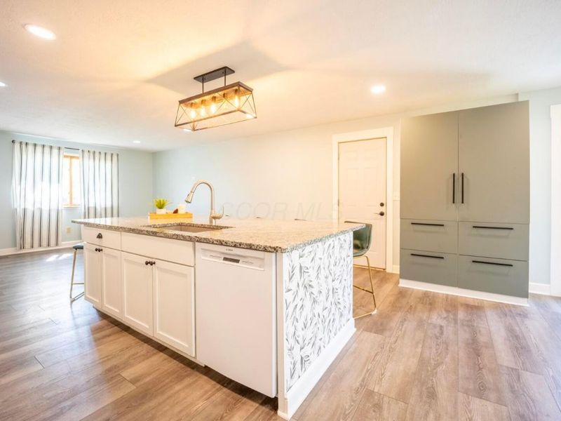 5657 Holyoke Lane, Columbus, OH 43231 Photo 7