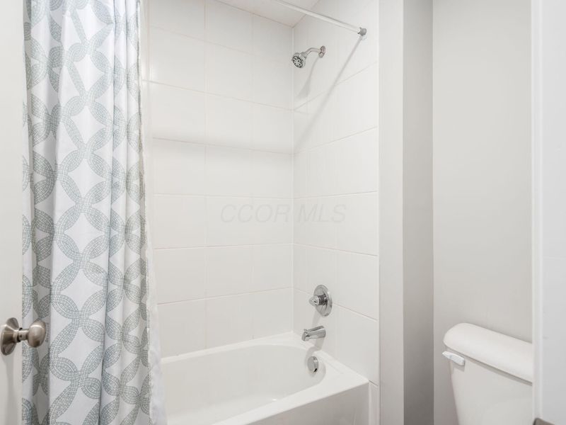 156 Silver Pine Lane , Lewis Center, OH 43035 Photo 34