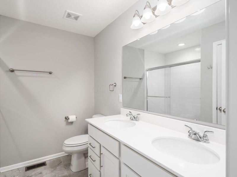 156 Silver Pine Lane , Lewis Center, OH 43035 Photo 38