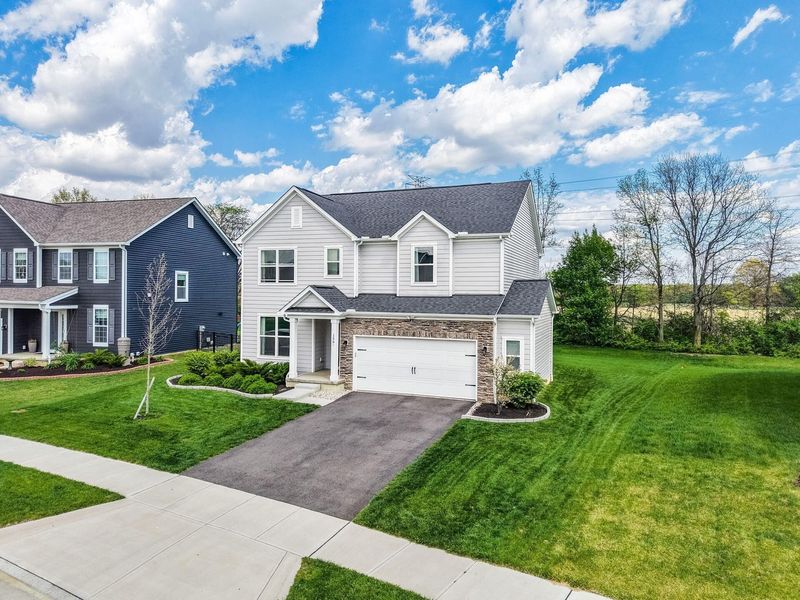 156 Silver Pine Lane , Lewis Center, OH 43035 Photo 5