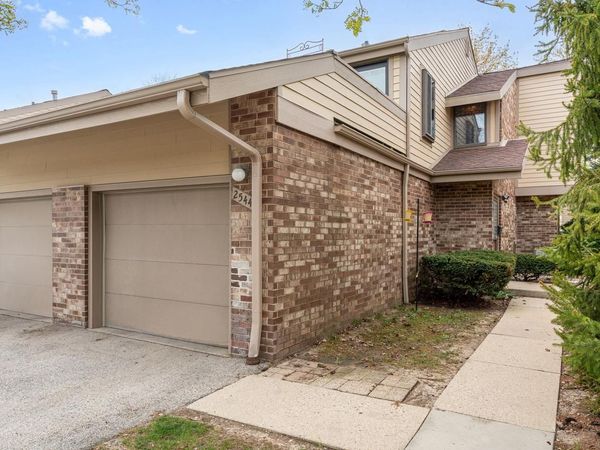 2544 W Parnell AVENUE, Milwaukee, WI 53221