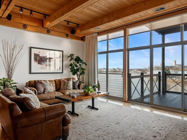 601 E Erie STREET, Unit 315, Milwaukee, WI 53202