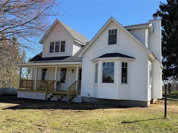 1527 Deerfield Road, Eau Claire, WI 54703