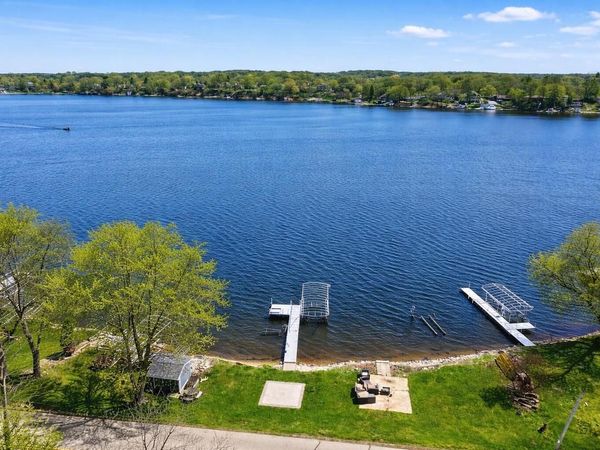 7164 Tichigan ROAD, Waterford, WI 53185