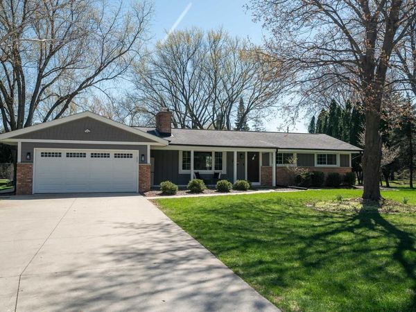 7119 W Freistadt ROAD, Mequon, WI 53092