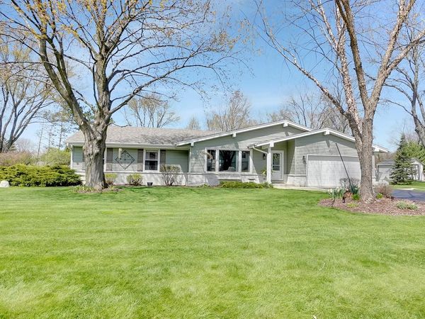 W332N5447 Solveson DRIVE, Nashotah, WI 53058