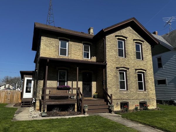 209 College AVENUE, Watertown, WI 53094