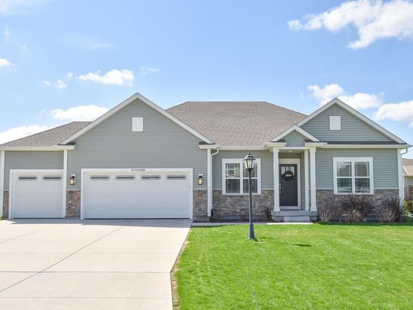 N113W14099 Wrenwood DRIVE, Germantown, WI 53022