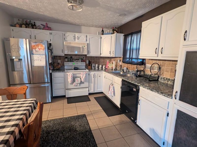 944 Marcia Drive, Trenton, OH 45067 Photo 13