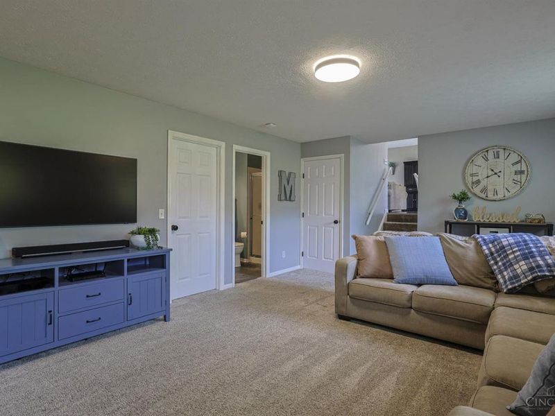 6238 Chablis Drive, Liberty Township, OH 45011 Photo 12