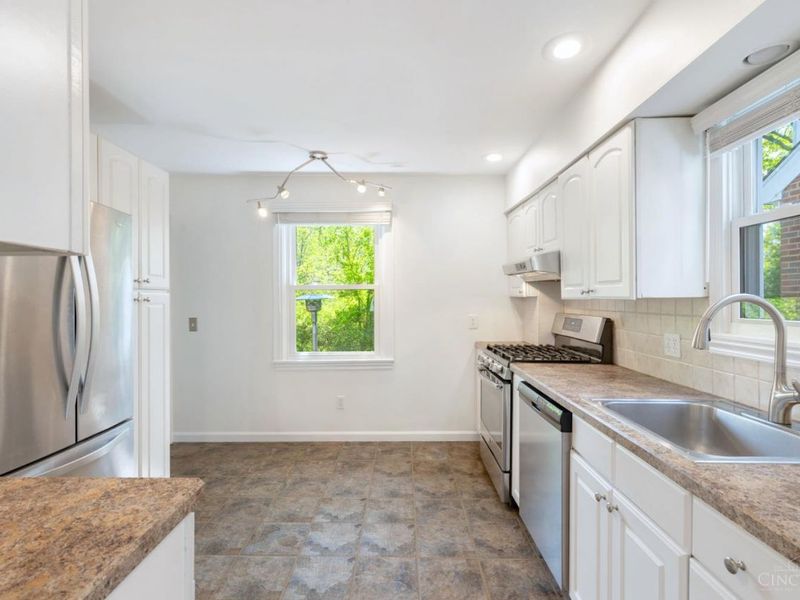 3443 Oakview Place, Cincinnati, OH 45209 Photo 14