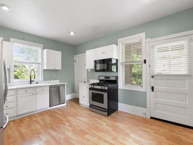 6606 Murray Avenue, Columbia Twp, OH 45227 Photo 11