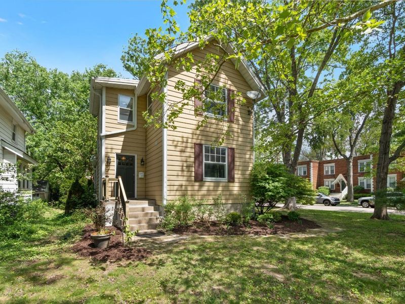 6606 Murray Avenue, Columbia Twp, OH 45227 Photo 2