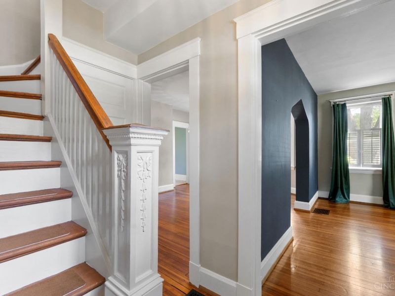 6606 Murray Avenue, Columbia Twp, OH 45227 Photo 4