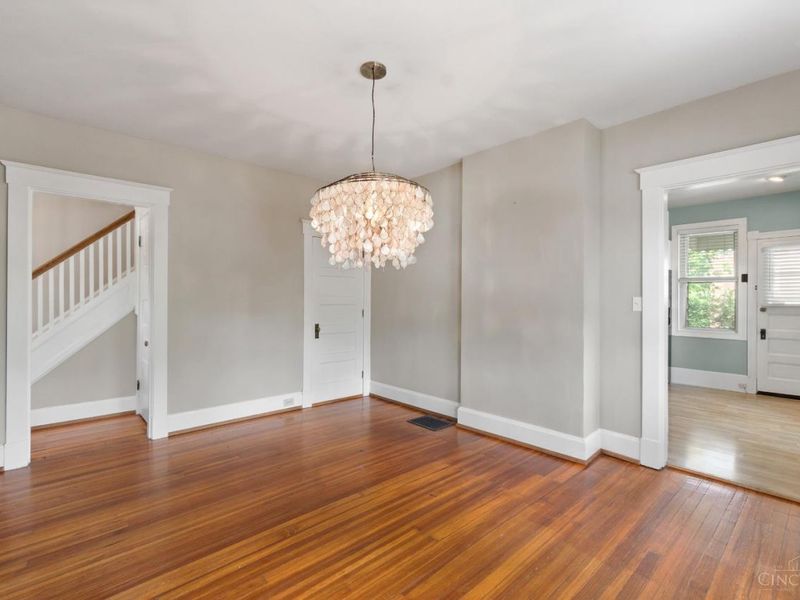 6606 Murray Avenue, Columbia Twp, OH 45227 Photo 9