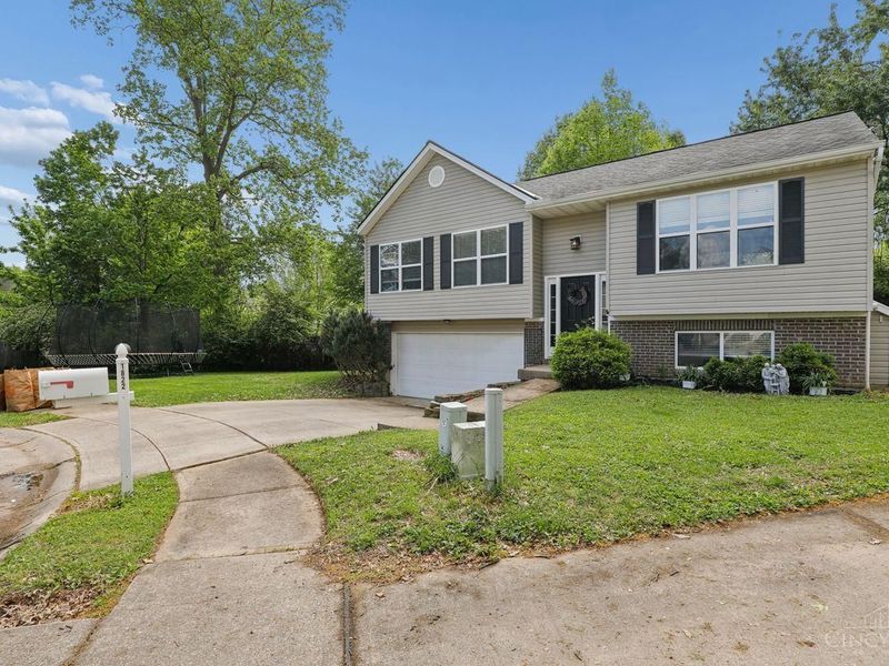 1822 Coralberry Court, Cincinnati, OH 45230 Photo 2