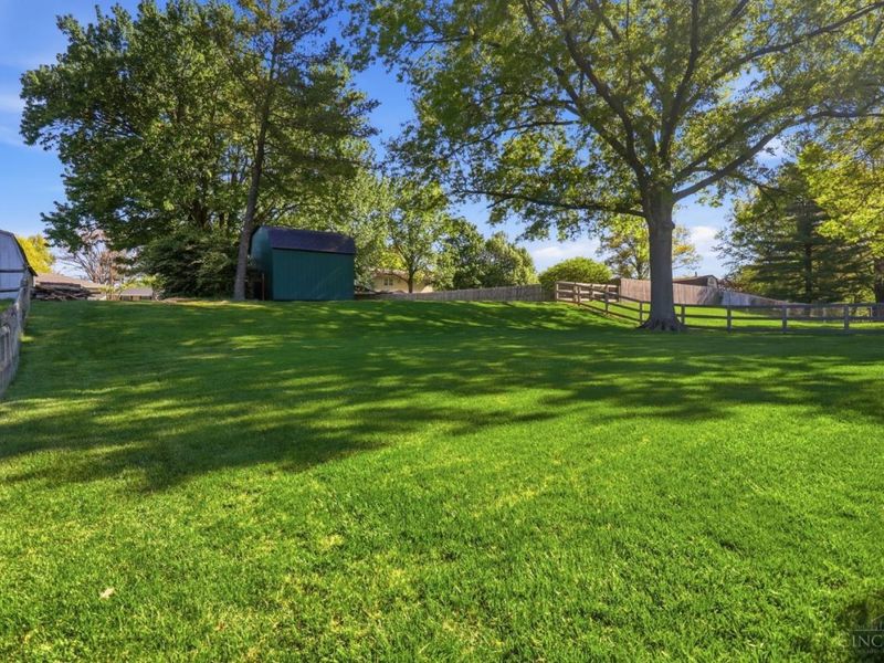 6208 Kingoak Drive, Green Township, OH 45248 Photo 38