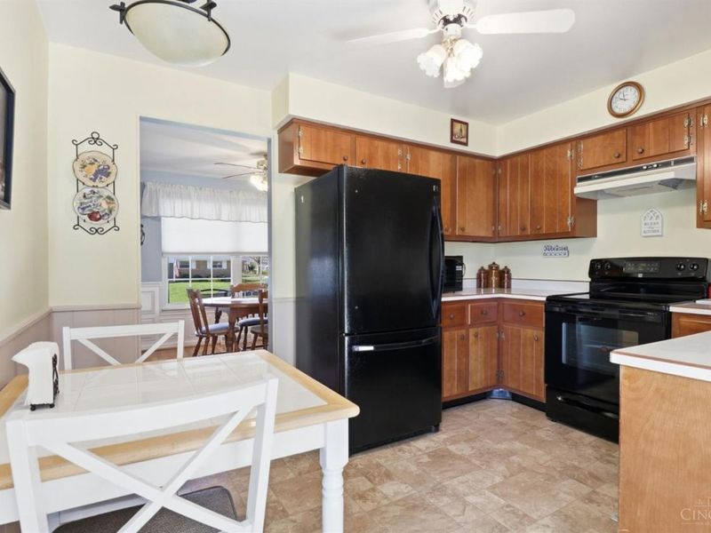 6208 Kingoak Drive, Green Township, OH 45248 Photo 9