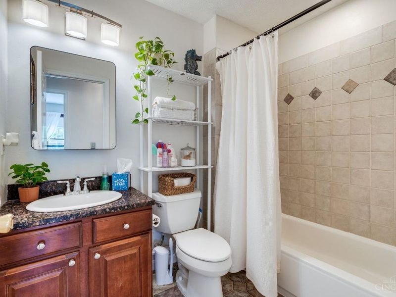 7834 Stonehill Drive, Anderson Twp, OH 45255 Photo 12