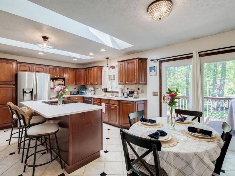 7834 Stonehill Drive, Anderson Twp, OH 45255 Photo 7