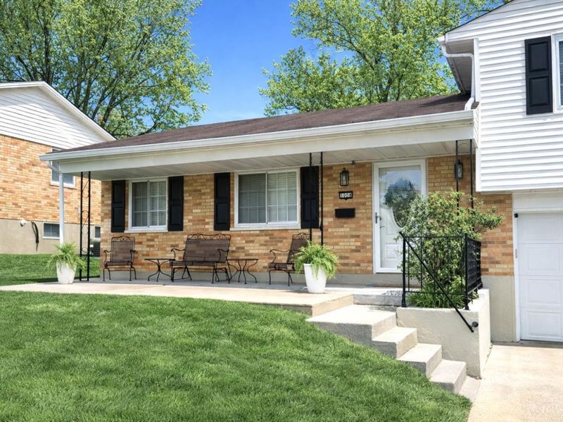 1008 Anderson Hills Drive, Anderson Twp, OH 45230 Photo 3