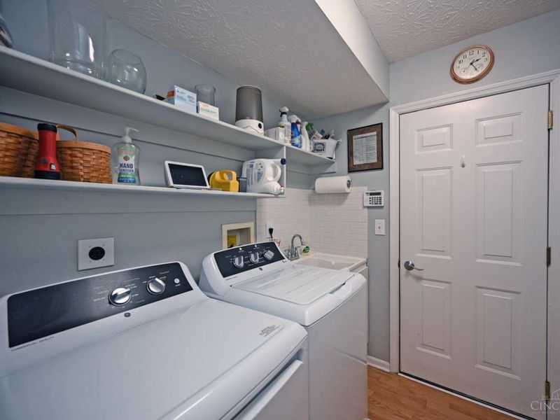 6085 Chamblee Drive, Miami Twp, OH 45140 Photo 12