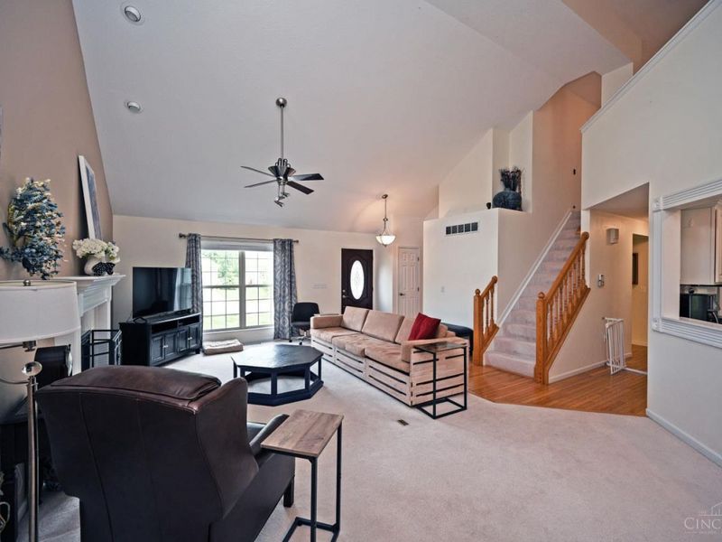 6085 Chamblee Drive, Miami Twp, OH 45140 Photo 3