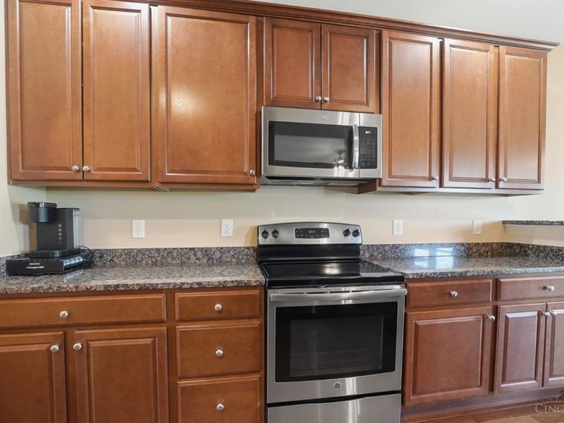 1553 Tatum Lane, Hamilton, OH 45013 Photo 8