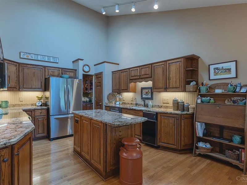 7403 Ridge Meadow Court, West Chester, OH 45069 Photo 12