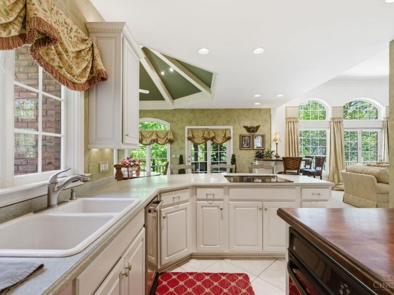 11 Camargo Canyon Drive, Madeira, OH 45243 Photo 23